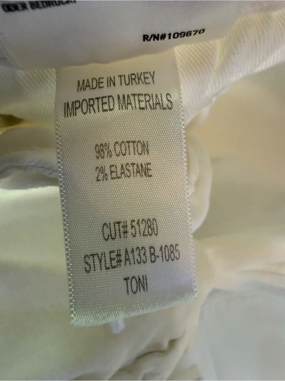 AGOLDE Toni White Jeans distressed ankles Size 29